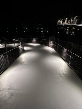 Mainstockheim footbridge at night with lighting